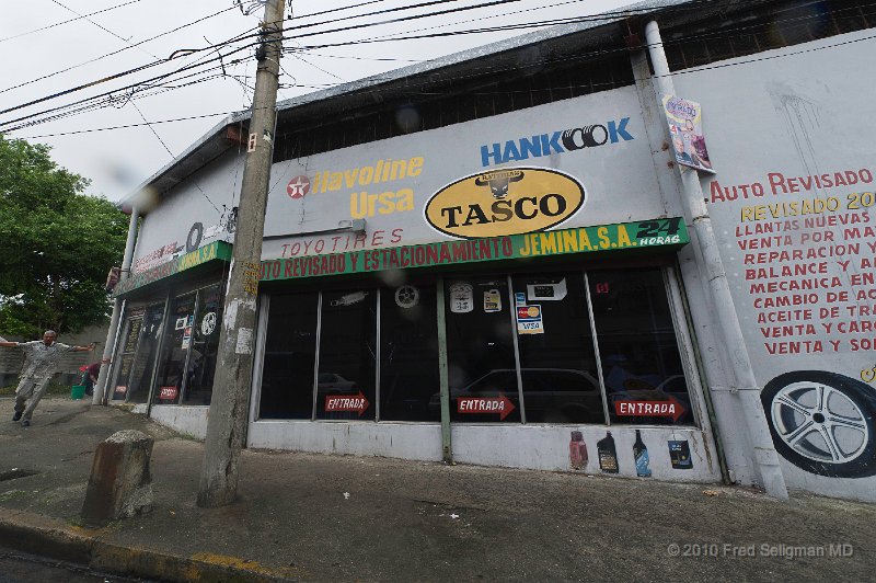 20101202_130108 D3S.jpg - Auto repair shop, Casco Viejo, Panama